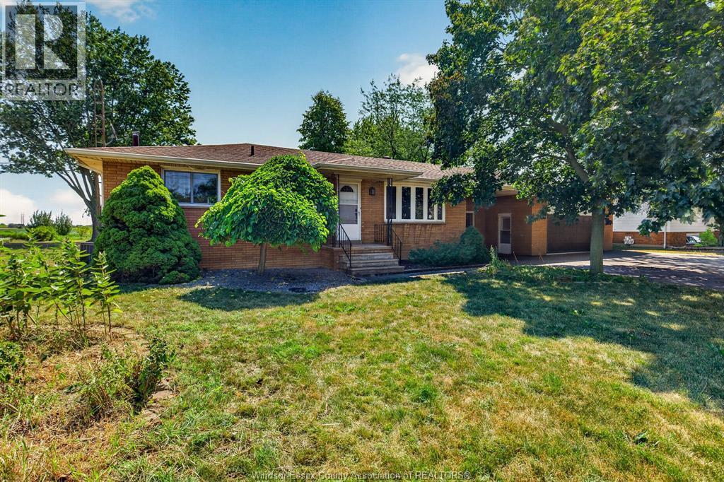 3-bedroom Single Family at 1308 County Rd 27, Lakeshore — photograph 3