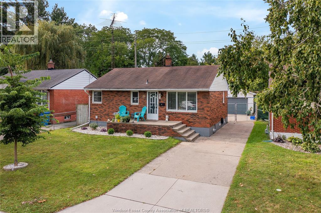Single Family — 1215 Chappell, Windsor, Ontario