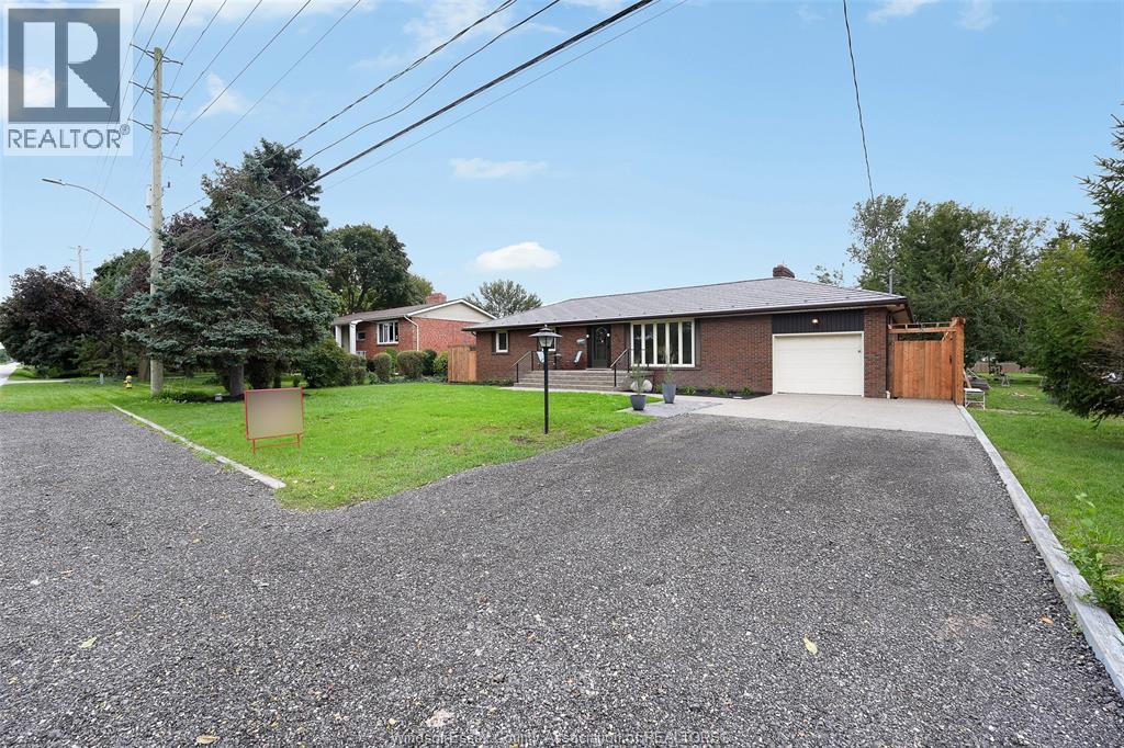 4-bedroom Single Family at 825 Morton Drive, LaSalle — photograph 3