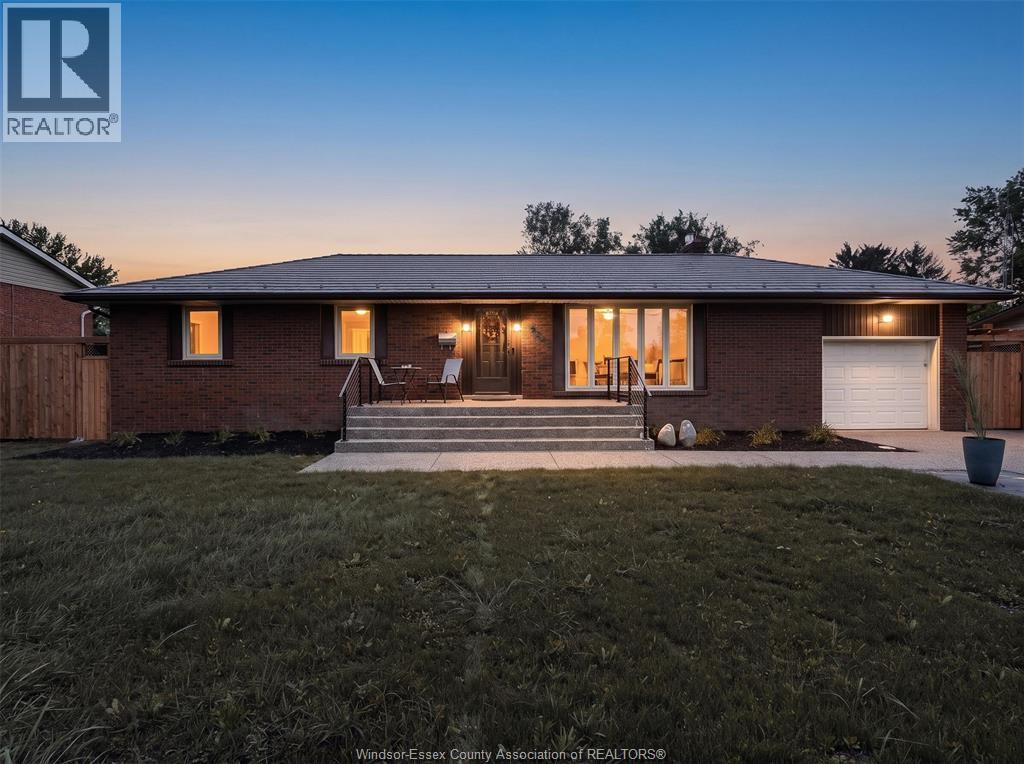 Single Family — 825 Morton Drive, LaSalle, Ontario