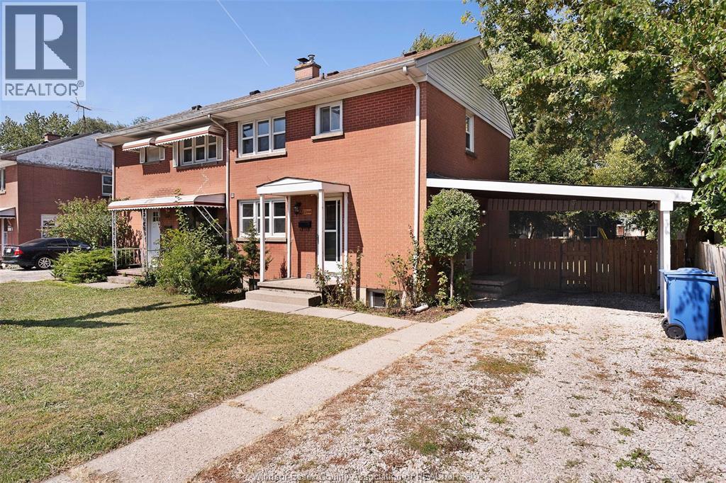 4-bedroom Single Family at 2244 Vercheres Avenue, Windsor — primary photograph