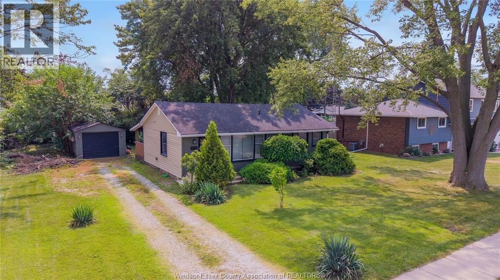 3-bedroom Single Family at 350 Bouffard, LaSalle — primary photograph