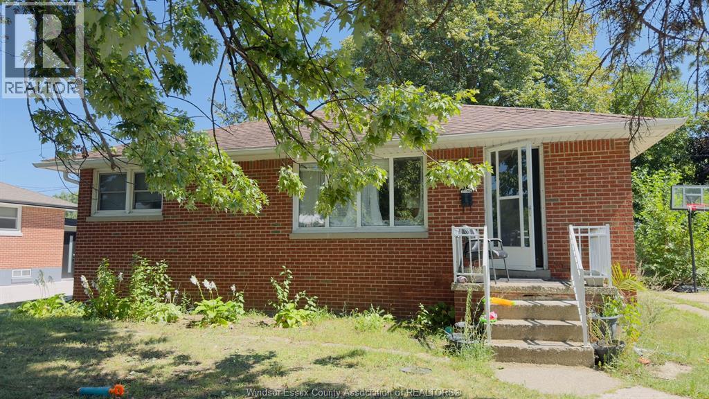2-bedroom Single Family at 3580 McKay Aven (lower Unit), Windsor — primary photograph