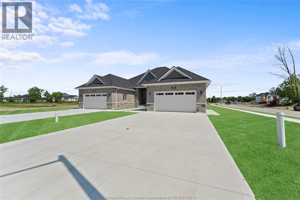 2-bedroom Single Family at 60 Redwood Avenue, Cottam — photograph 3