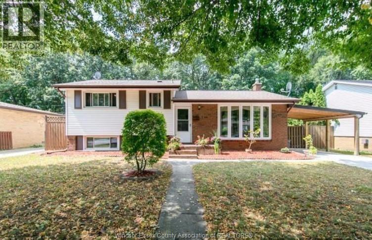 5-bedroom Single Family at 3451 Askin Avenue, Windsor — primary photograph