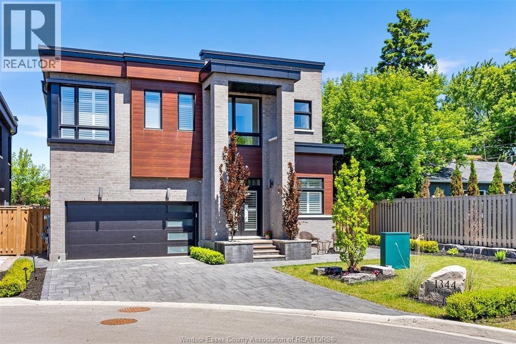 5-bedroom Single Family at 1344 Gull Crossing, Pickering — photograph 2