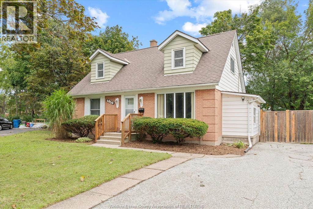 4-bedroom Single Family at 4050 Eden Drive, Windsor — photograph 3