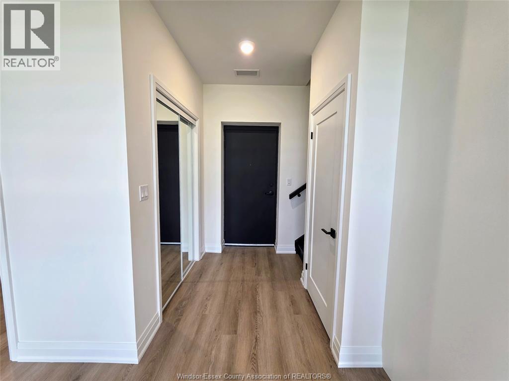 3-bedroom Single Family at 4300 Laurier Parkway #219, LaSalle — photograph 3