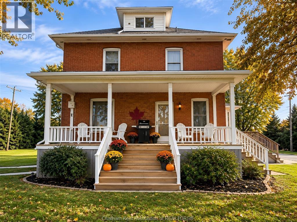 4-bedroom Single Family at 25139 St  Clair Street, Chatham Township — primary photograph