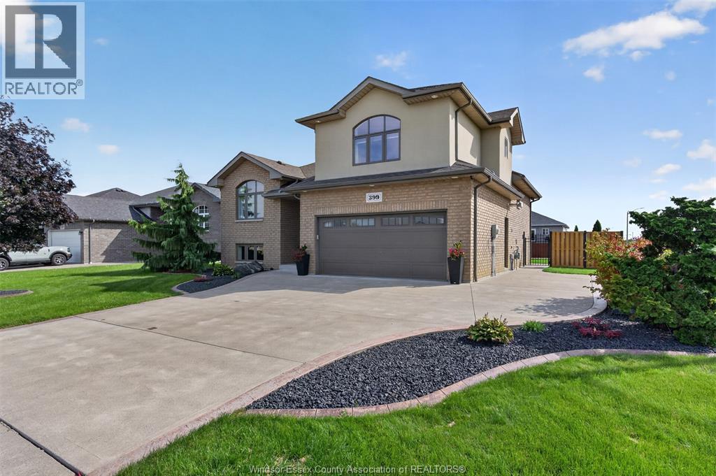 5-bedroom Single Family at 399 Poplar Drive, Lakeshore — primary photograph