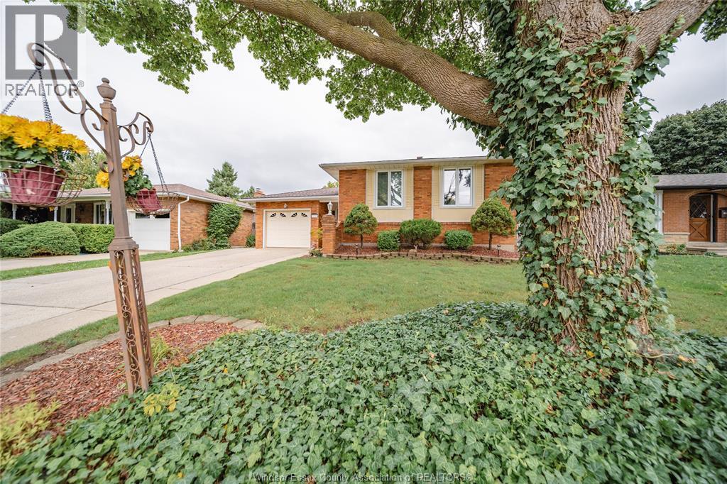 3-bedroom Single Family at 9810 Asgard Road, Windsor — photograph 3