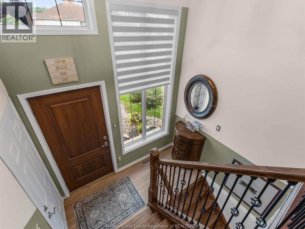 3-bedroom Single Family at 908 Michael Drive, Tecumseh — photograph 3