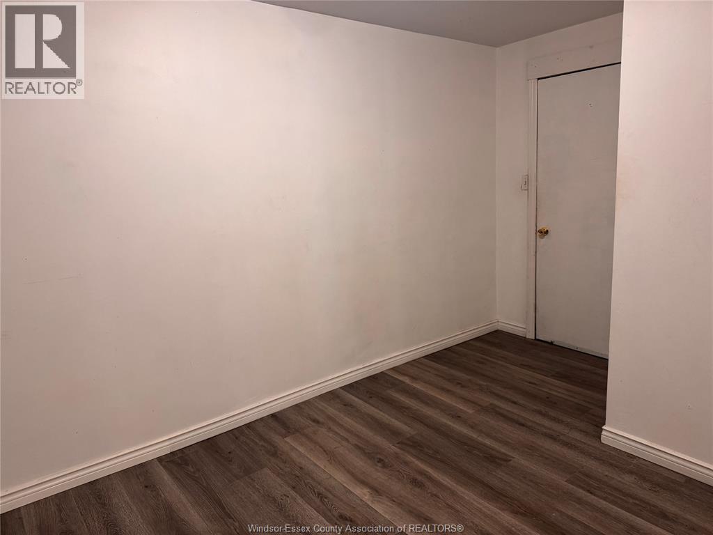 2-bedroom Single Family at 58 Talbot St N #2, Essex — photograph 3