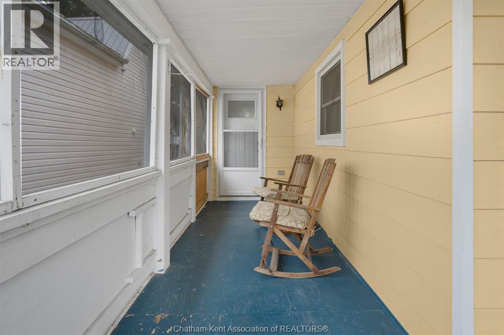 1-bedroom Single Family at 196 Raleigh Street, Chatham — photograph 3