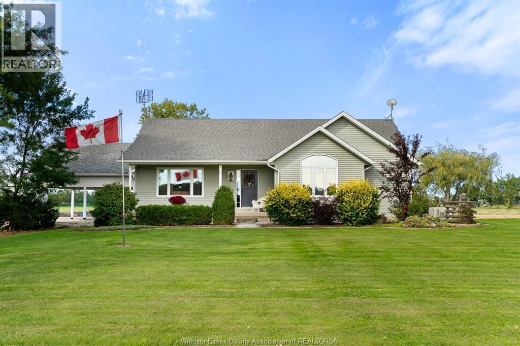 3-bedroom Single Family at 1642 Road 2, Kingsville — photograph 2