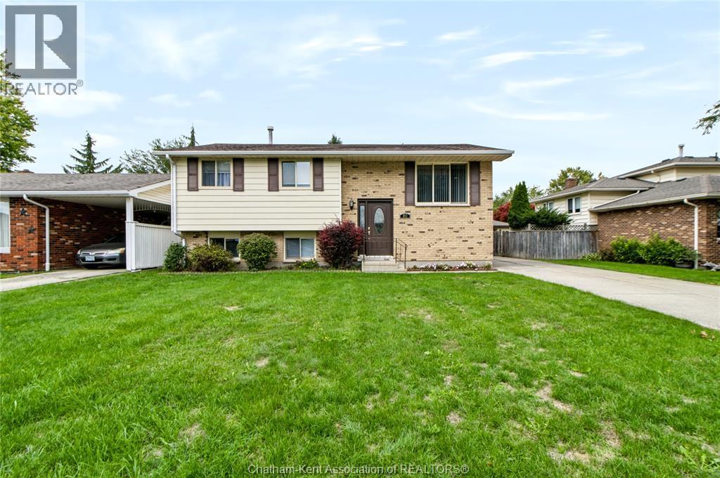 Single Family — 80 Baxter Street, Wallaceburg, Ontario