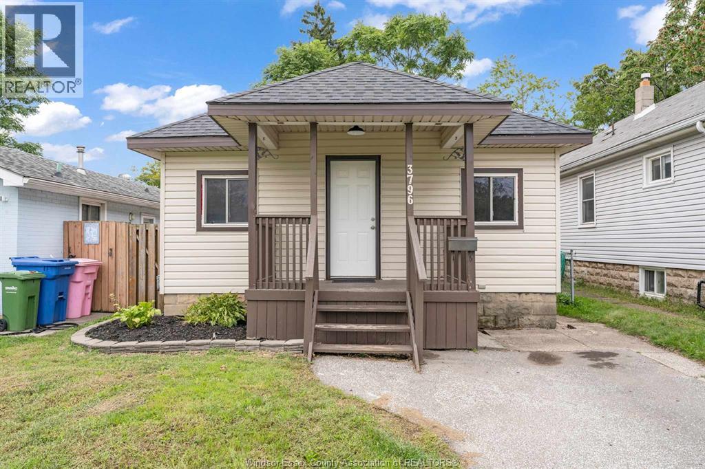 Single Family — 3796 Glenfield Street, Windsor, Ontario