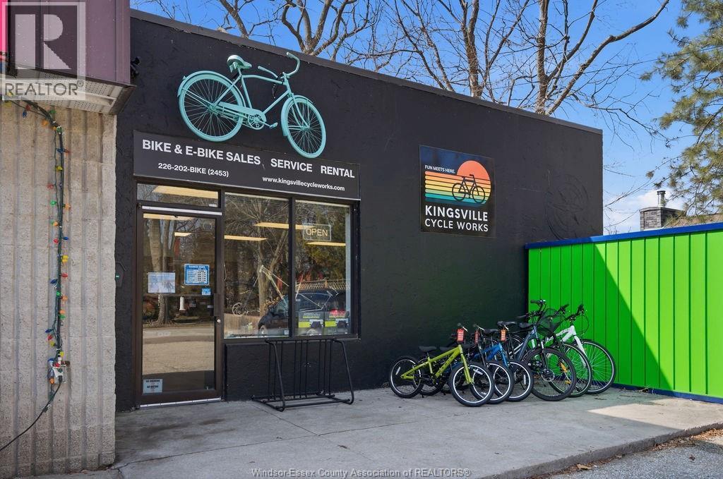 Business at 122 Division Street, Kingsville — photograph 2