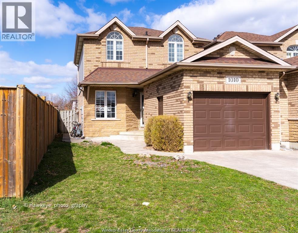 4-bedroom Single Family at 1010 Silverdale, Windsor — primary photograph