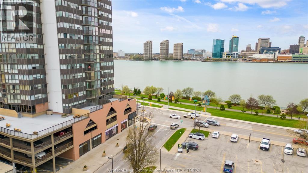 Industrial — 515 Riverside Drive, Windsor, Ontario