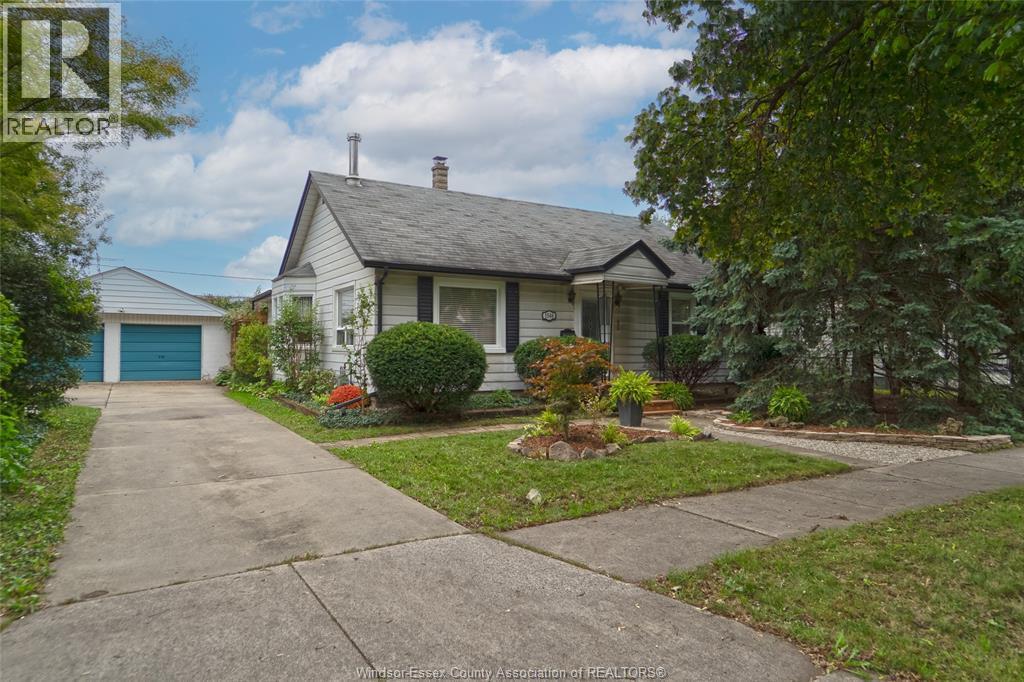 3-bedroom Single Family at 1546 California Avenue, Windsor — photograph 2