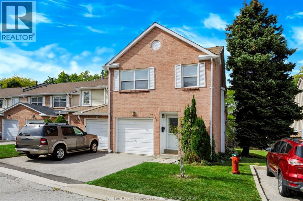 3-bedroom Single Family at 3380 South Millway #44, Mississauga — photograph 2