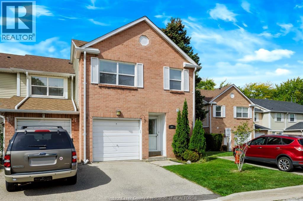 3-bedroom Single Family at 3380 South Millway #44, Mississauga — photograph 3