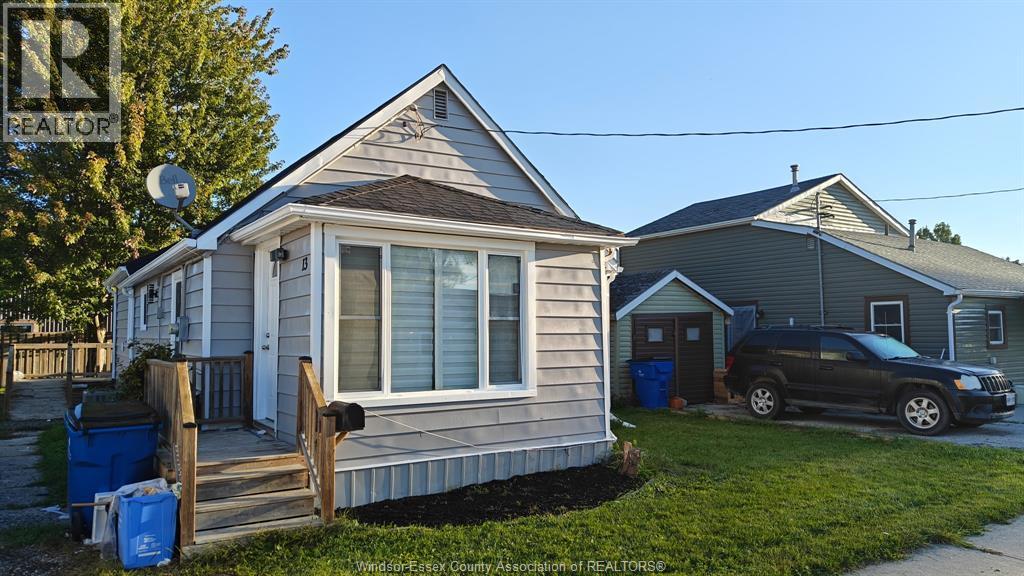 2-bedroom Single Family at 13 Wills Street, Wallaceburg — photograph 2