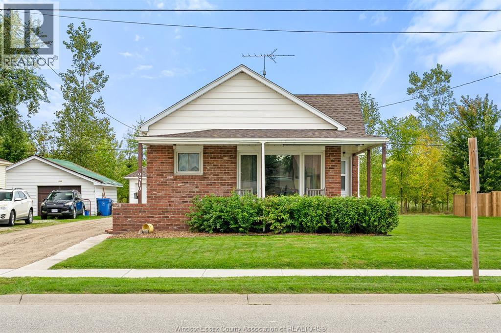 Single Family — 9510 Walker Road, McGregor, Ontario