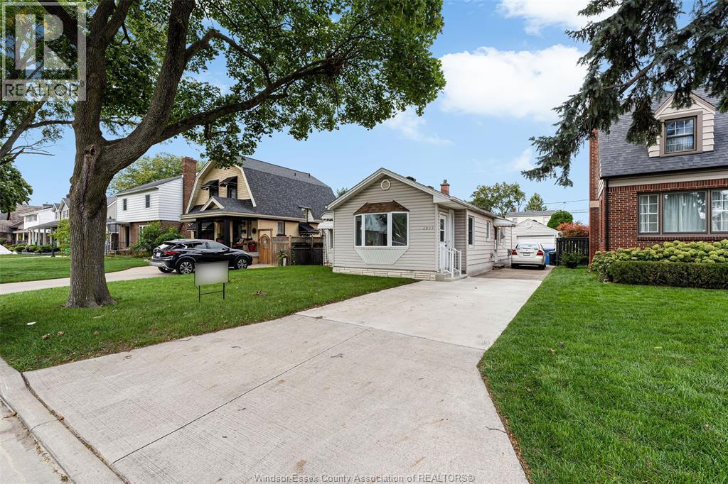 2-bedroom Single Family at 2032 Verdun, Windsor — photograph 2
