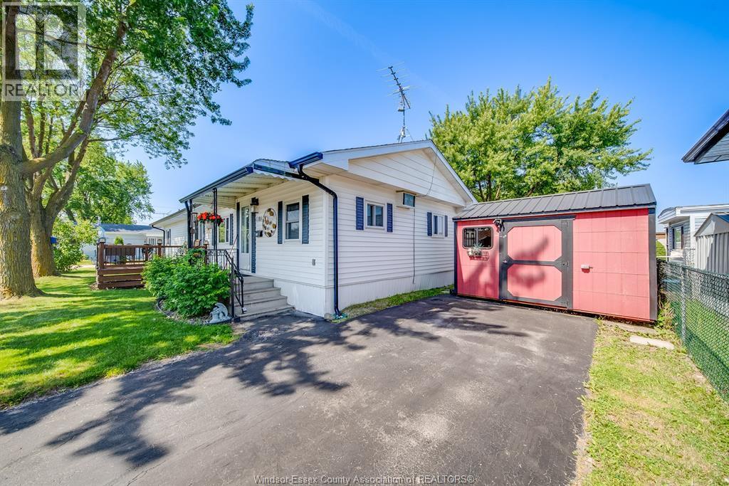 2-bedroom Single Family at 110 Brooks Boulevard, Lakeshore — photograph 3