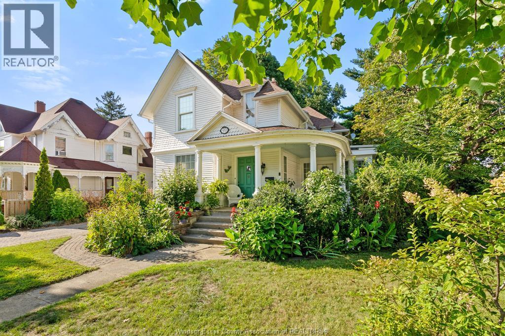 4-bedroom Single Family at 99 Talbot Street, Leamington — primary photograph