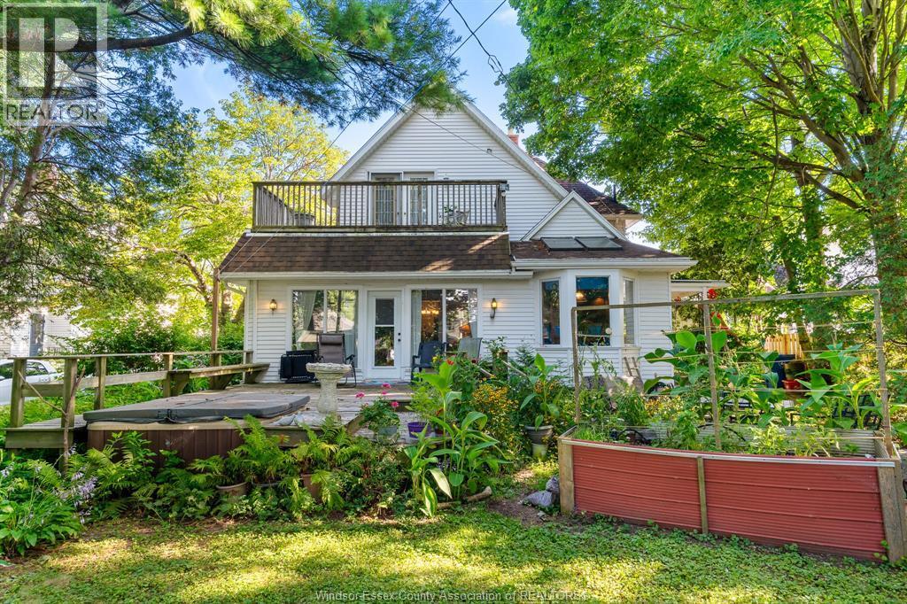 4-bedroom Single Family at 99 Talbot Street, Leamington — photograph 3