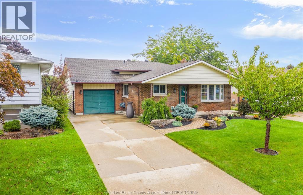 4-bedroom Single Family at 30 Pearl Street, Tilbury — primary photograph