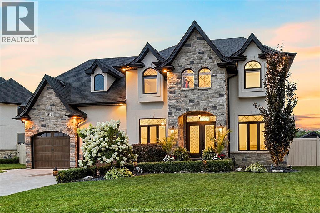 5-bedroom Single Family at 539 River Downs Avenue, Lakeshore — primary photograph