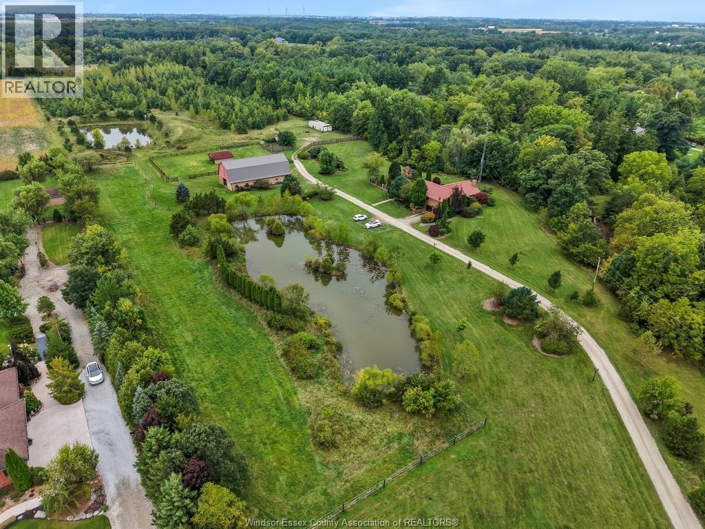 4-bedroom Single Family at 4913 4th Concession Rd E, Harrow — photograph 3