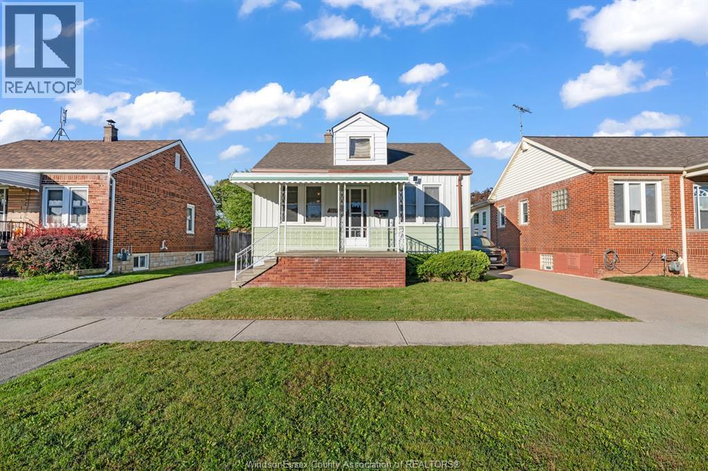 2-bedroom Single Family at 1669 Hickory Road, Windsor — primary photograph