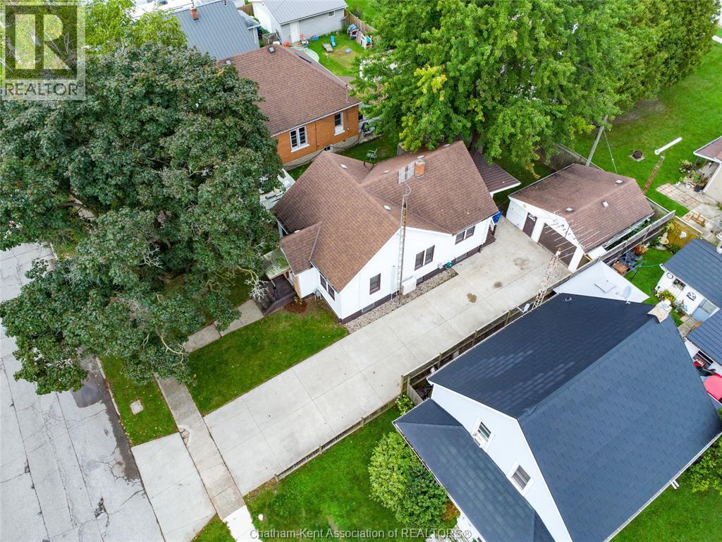3-bedroom Single Family at 1008 James Street, Wallaceburg — photograph 3