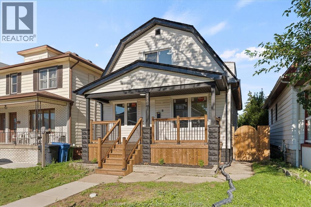 4-bedroom Single Family at 930 Elsmere Ave, Windsor — photograph 3