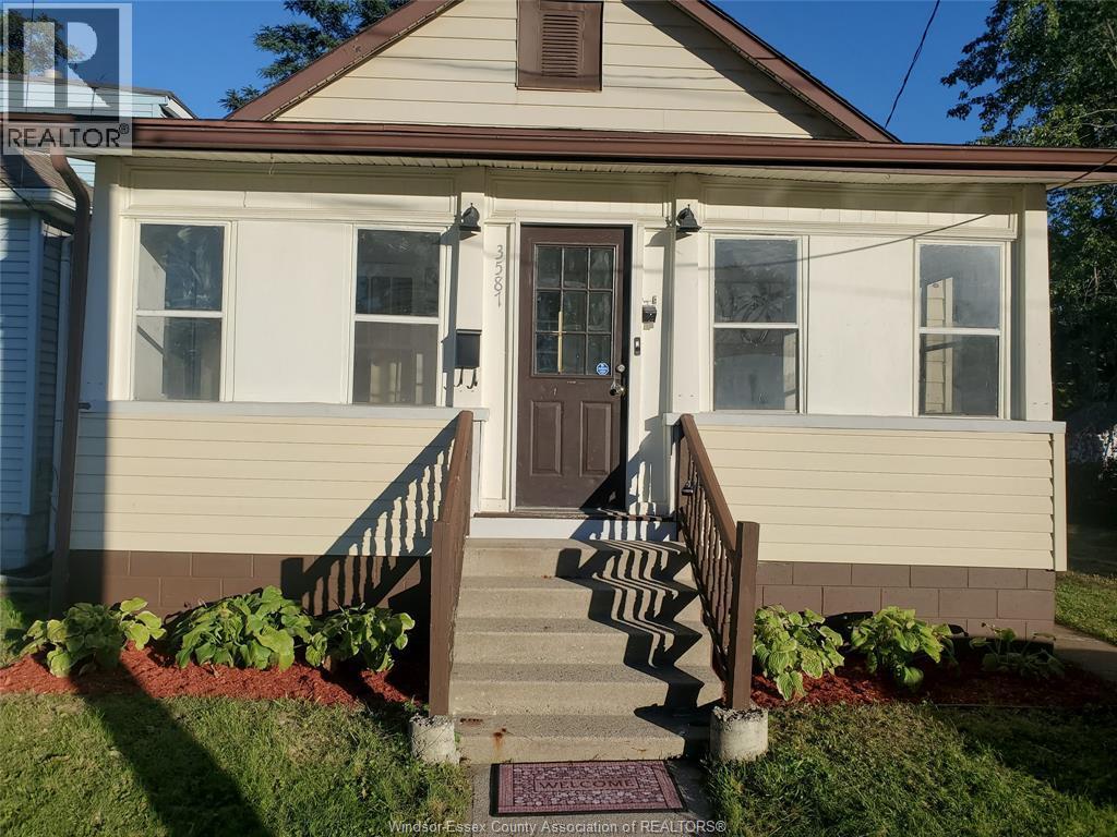 4-bedroom Single Family at 3587 Bloomfield, Windsor — primary photograph