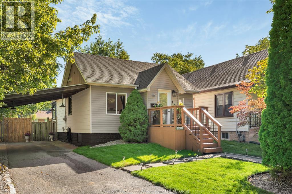 3-bedroom Single Family at 842 Ford Boulevard, Windsor — primary photograph