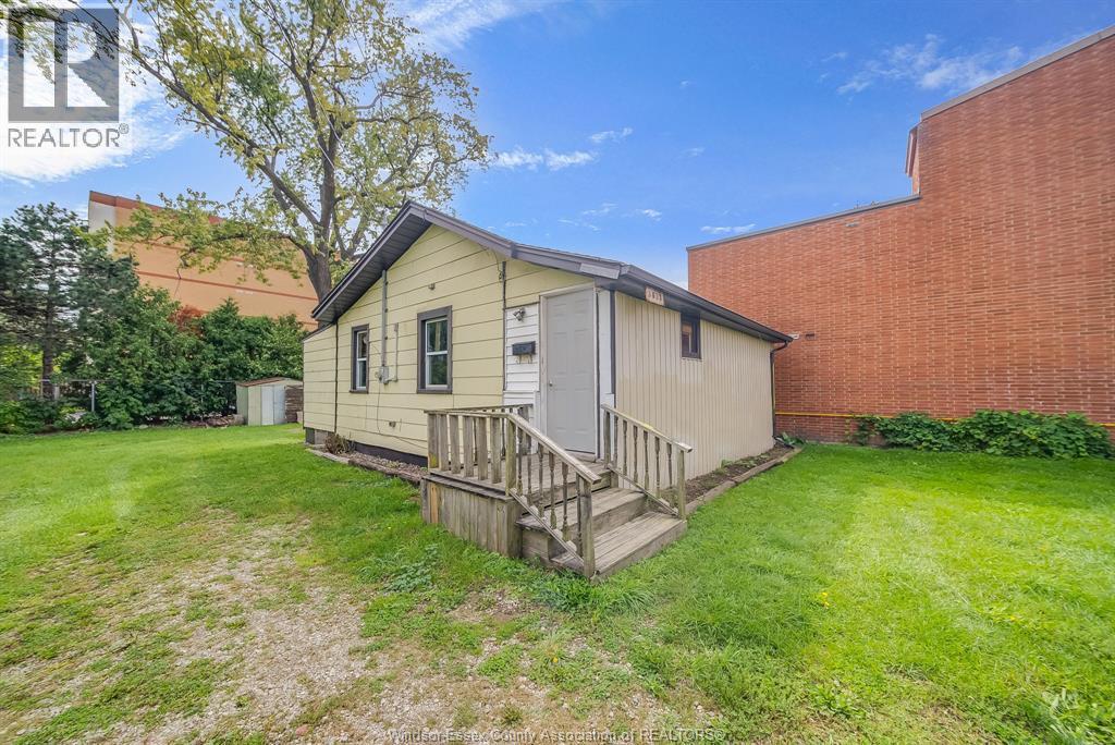 Single Family — 5837 Tecumseh Road, Windsor, Ontario