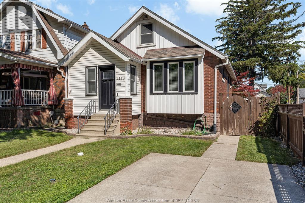 3-bedroom Single Family at 1174 Parent Ave, Windsor — photograph 3