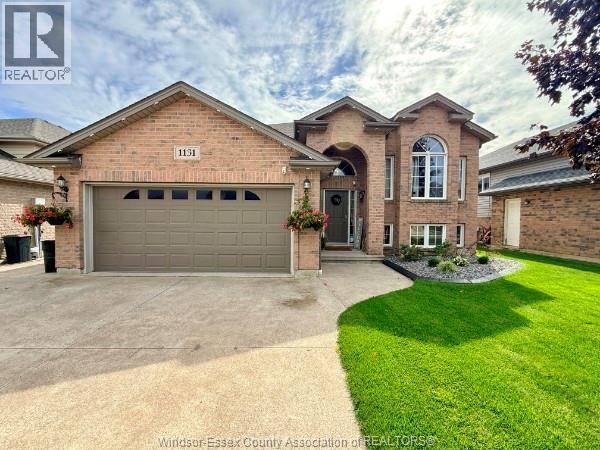 Single Family — 1131 King Louis, Lakeshore, Ontario