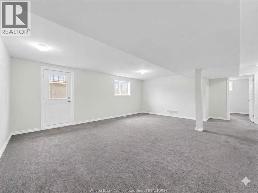 2-bedroom Single Family at 1076 Lublin Avenue #LOWER, Windsor — photograph 2
