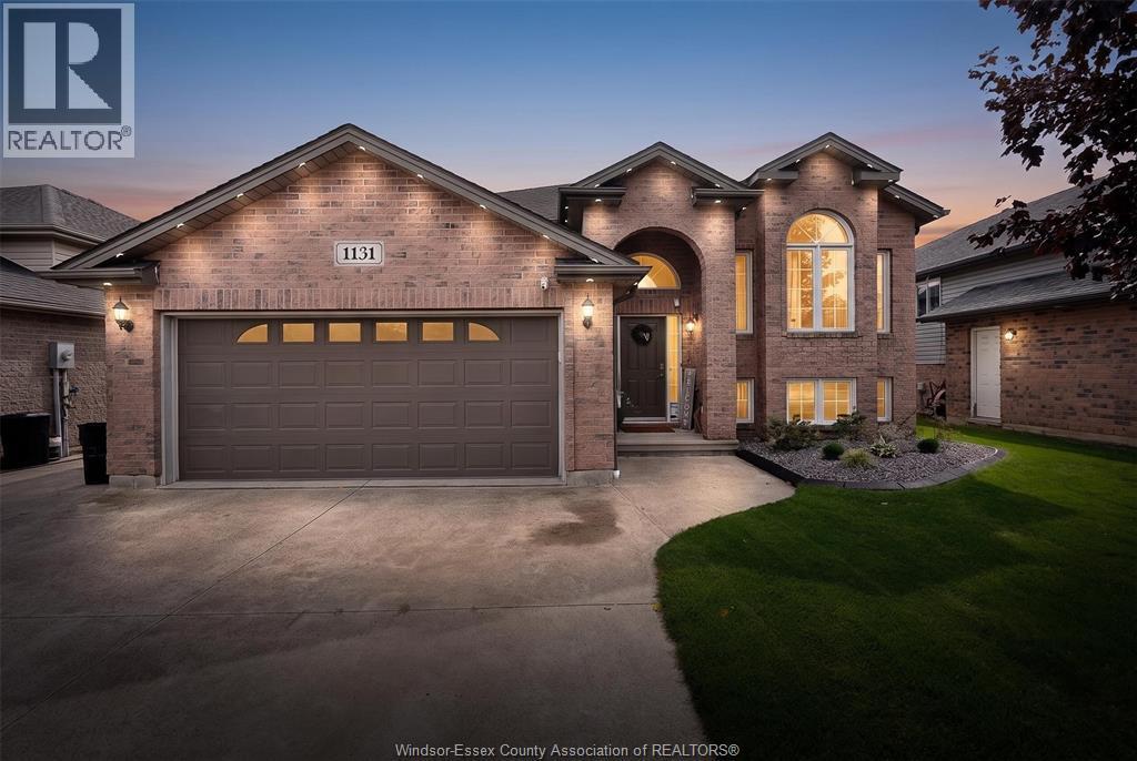 Single Family — 1131 King Louis, Lakeshore, Ontario