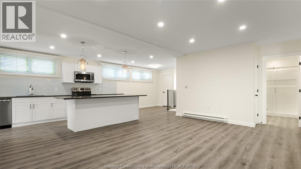 2-bedroom Single Family at 2605 Seminole #UNIT 2, Windsor — photograph 3