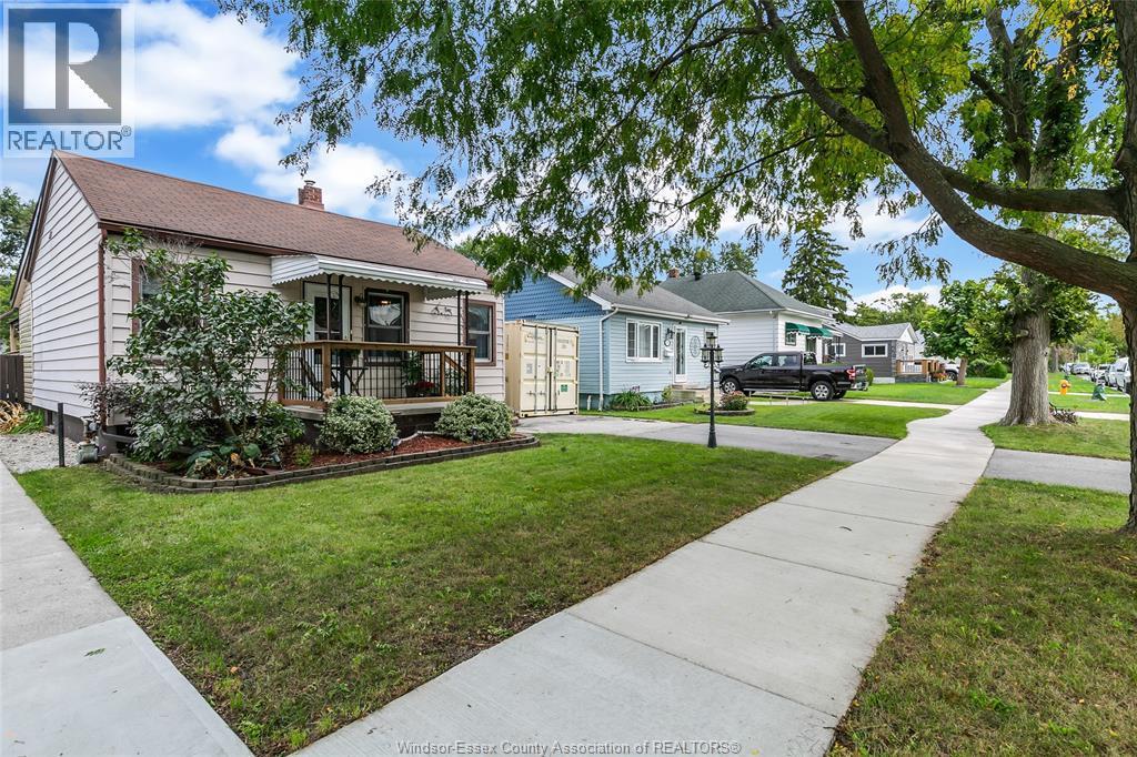 2-bedroom Single Family at 1730 Aubin Road, Windsor — photograph 3
