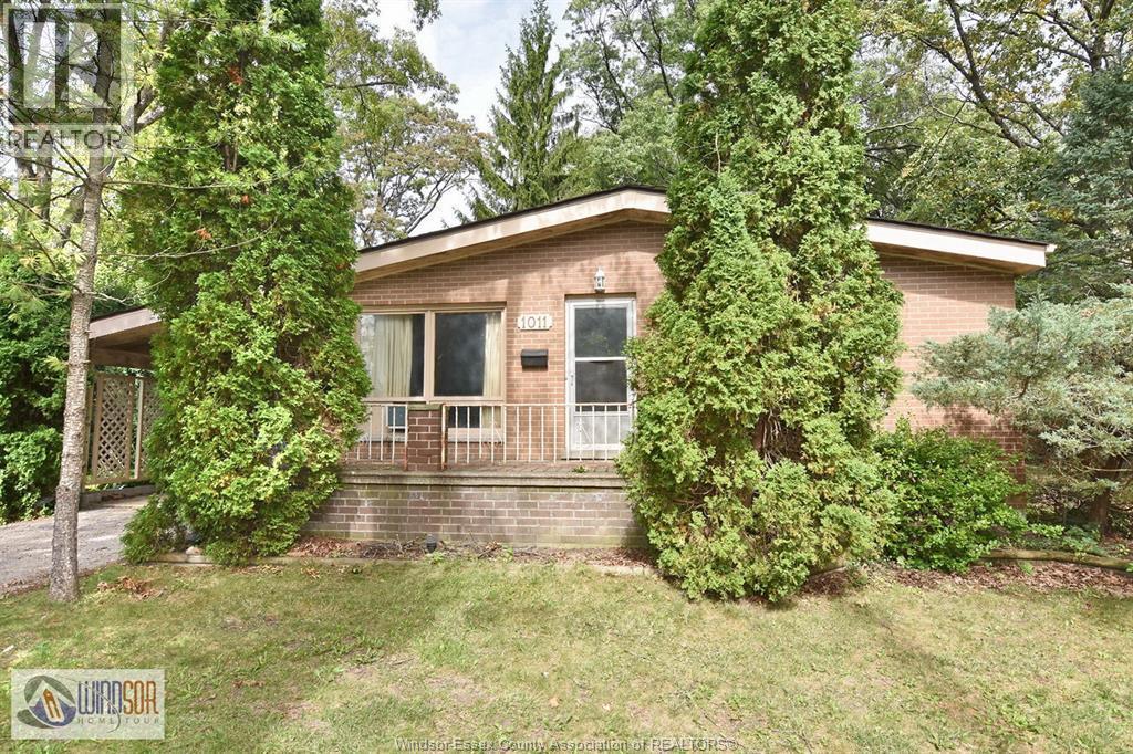 3-bedroom Single Family at 1011 Laurier, LaSalle — primary photograph