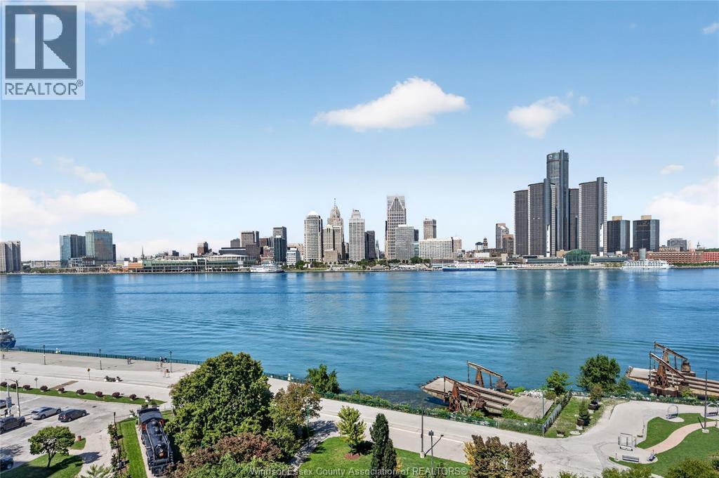 Single Family — 111 Riverside Drive, Windsor, Ontario
